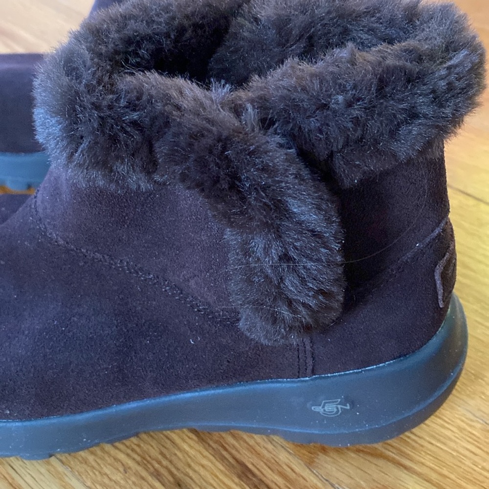NWT sz 6 Skechers brown furry lined boots with Scotchgard Slip in entry w/elasti - Picture 7 of 8
